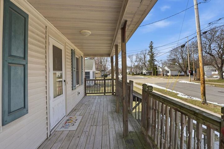 Property Photo:  353 W 18th Avenue  WI 54902-6813 