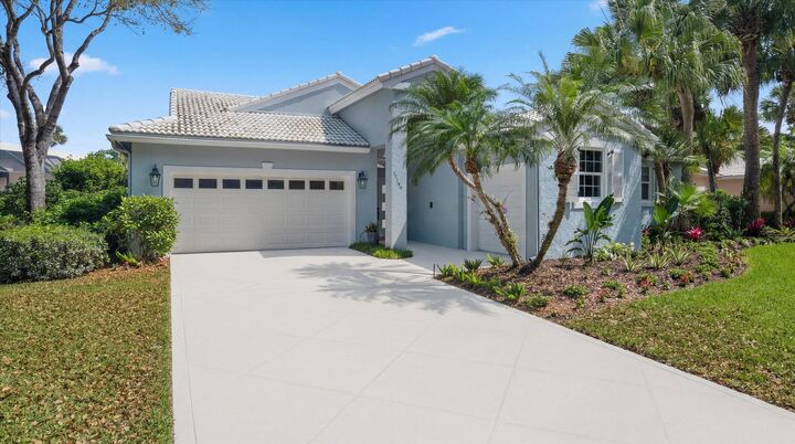 Property Photo:  17104 Crossgate Drive  FL 33477 