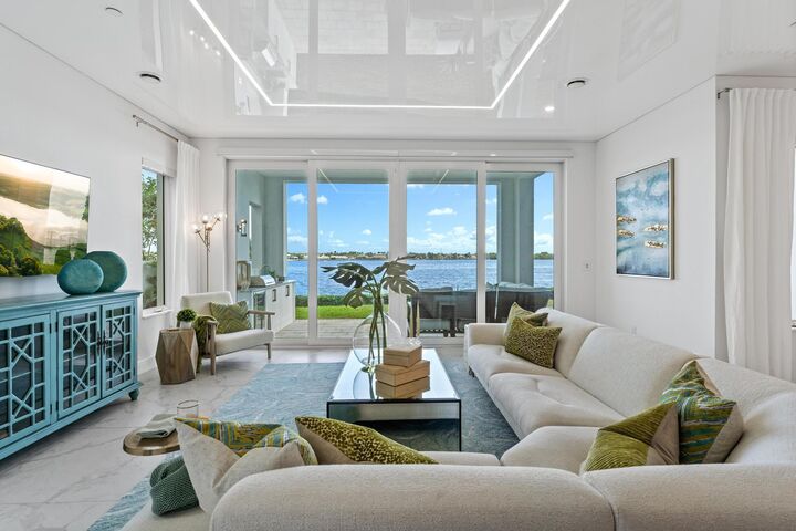 Property Photo:  100 Water Club Court N  FL 33408 