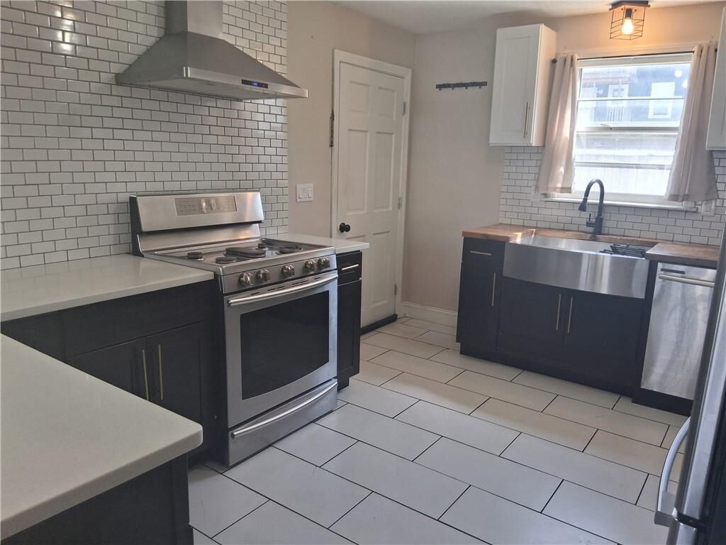 Property Photo:  124 Prentice Avenue  RI 02860 