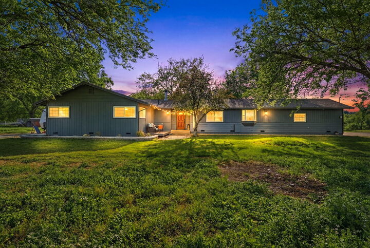 Property Photo: 19970 Loafer Way CA 96002