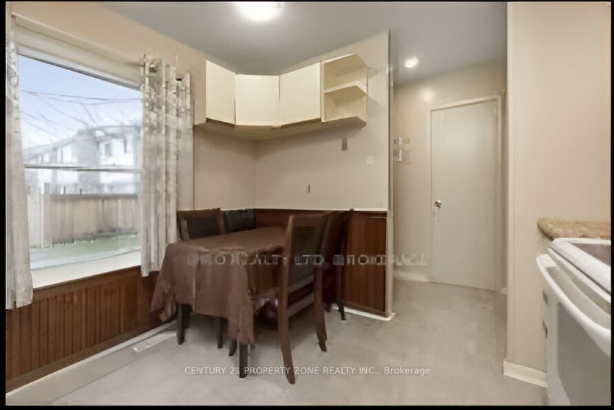 Property Photo: 1020 Central Park Drive 41 ON L6S 3L6