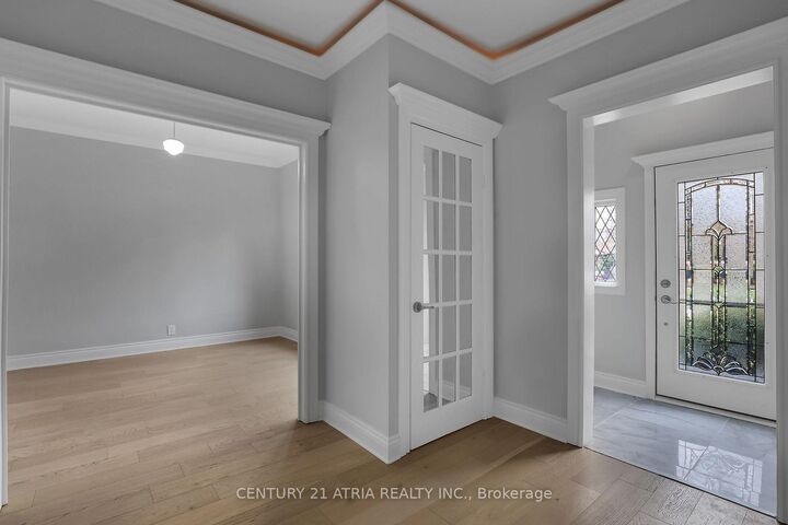 Property Photo:  379 Grosvenor Street  ON N6A 1Z2 