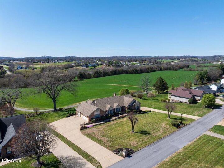 Property Photo: 185 Appian Way TN 37745