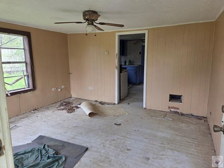 Property Photo:  102 W McGee  TX 75570 