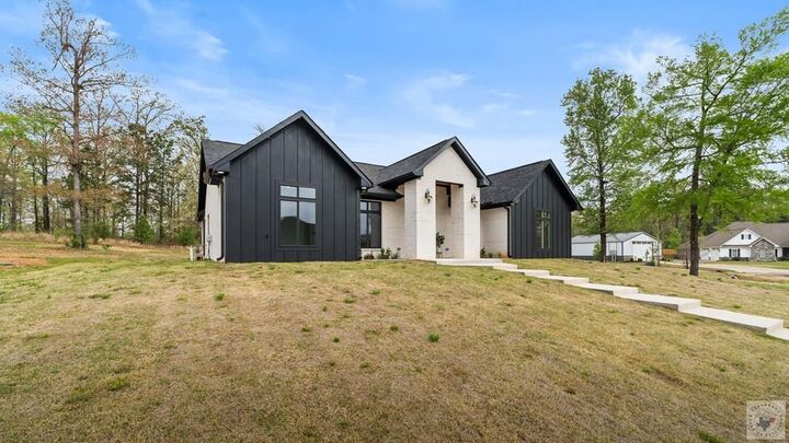 Property Photo:  11 Lewis Lane  TX 75501 