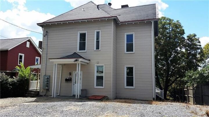 Property Photo:  811 Ohio River Blvd, Apt #1  PA 15202 