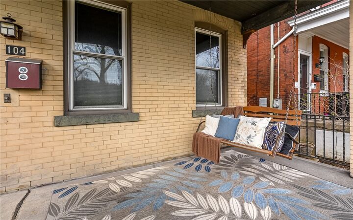 Property Photo:  104 Ivy Street  PA 15218 