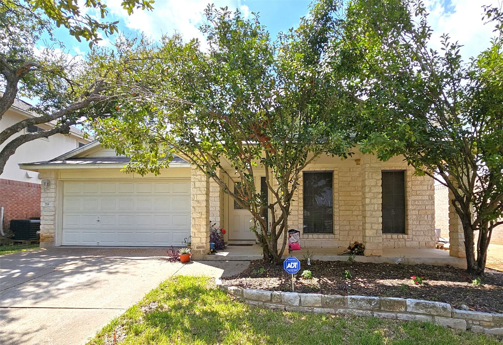 Property Photo:  718 Settlement Street  TX 78613 