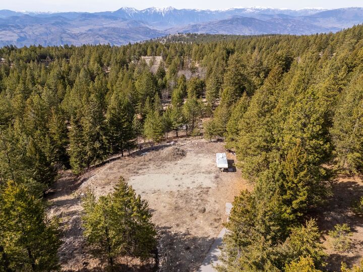 Property Photo:  490 Wapiti Way  BC V0H 1V6 
