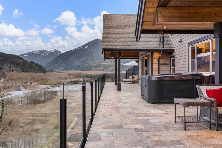 Property Photo: 45473 Ariel Place 119 BC V2R 0K7