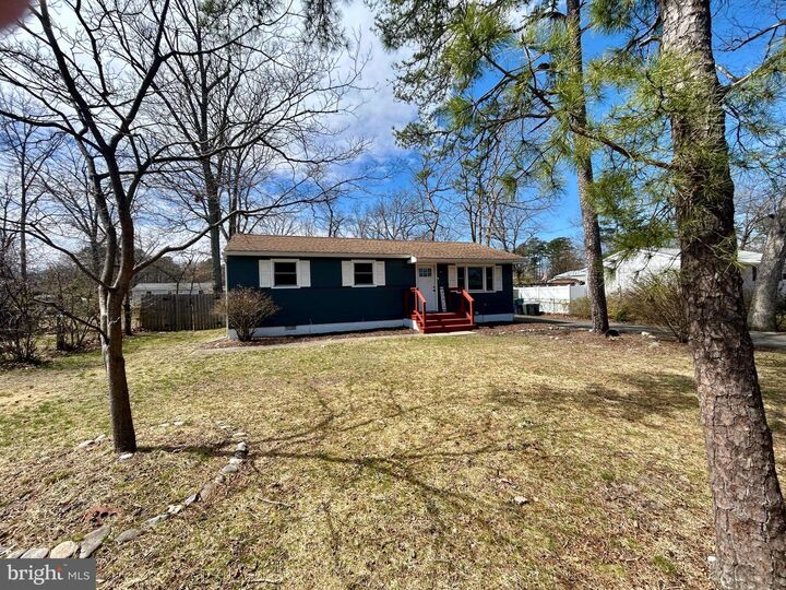 Property Photo:  525 Wildwood Avenue  NJ 08094 