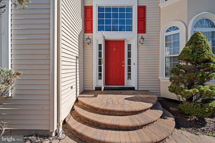 Property Photo:  4 Bernadette Circle  NJ 08852 