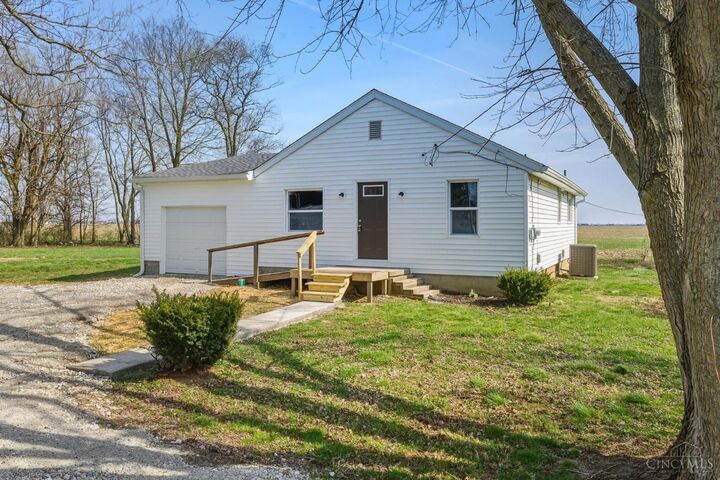 Property Photo:  406 Ellis Street  OH 45164 