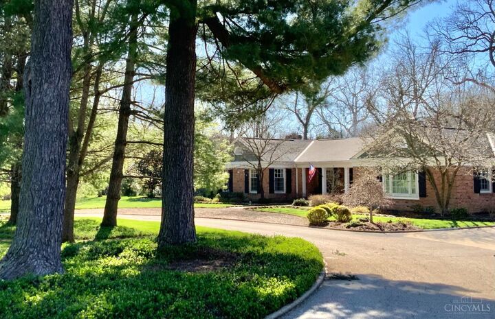 Property Photo:  2 Lexington Circle  OH 45174 