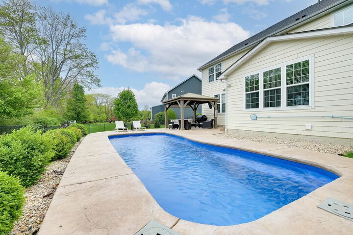Property Photo:  6448 Creekside Circle  OH 43021 