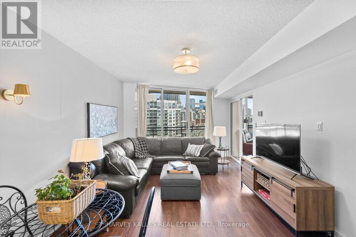 Property Photo: 650 Queens Quay West 803 ON M5V 3N2