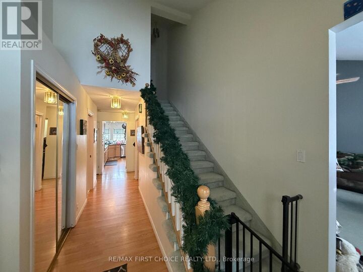 Property Photo: 27 Dingwall Parkway ON P8N 1T5