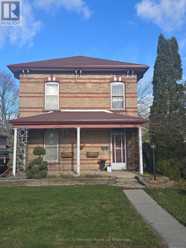 Property Photo:  657 Frances Street  ON N4S 1Z9 