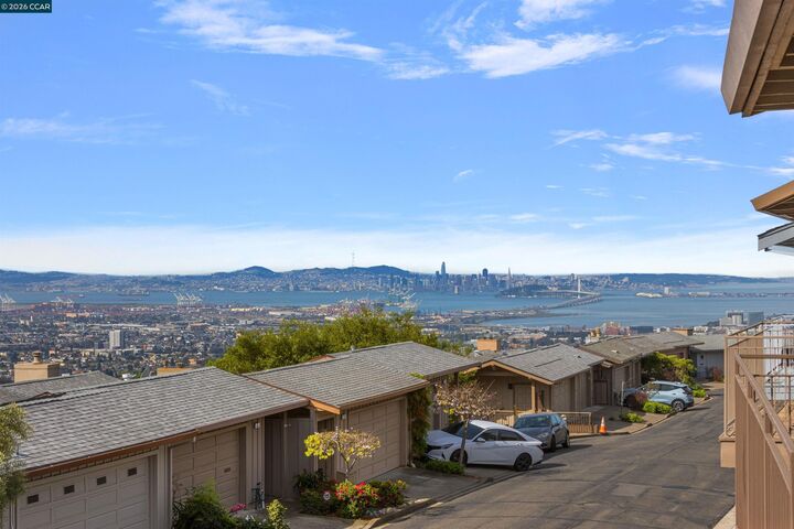 Property Photo:  49 Starview Dr  CA 94618 