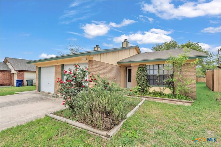 Property Photo:  309 Sorrell Drive B  TX 76522 