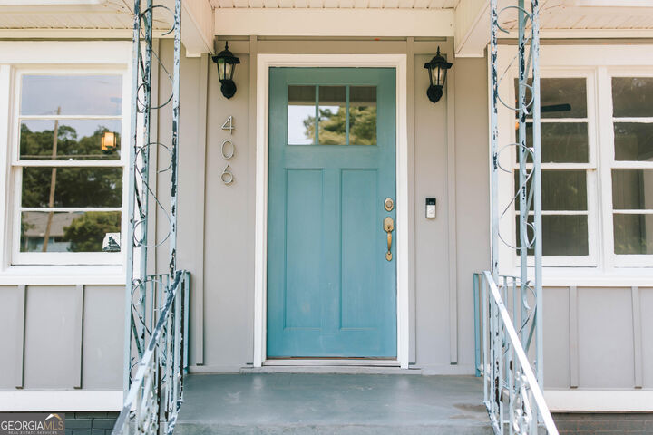 Property Photo: 406 Sunset Drive GA 30606
