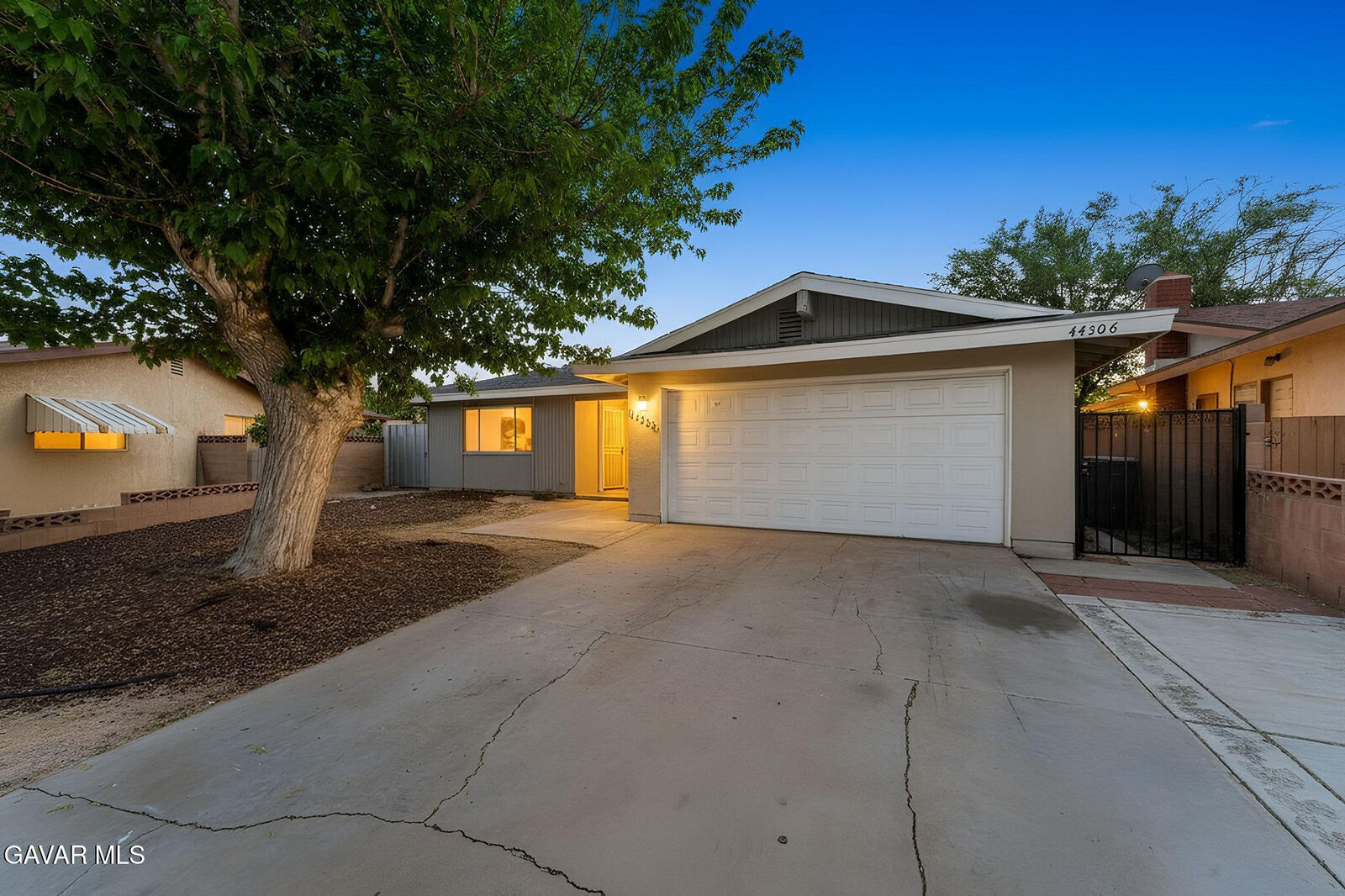 Property Photo:  44506 Tabler Avenue  CA 93535 