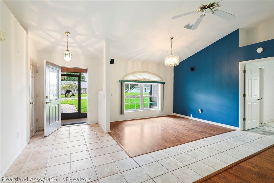 Property Photo:  6 Corkwood Avenue  FL 33852 