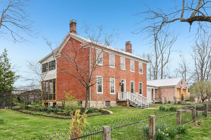 Property Photo:  2001 E Hillside Drive 8  IN 47401 