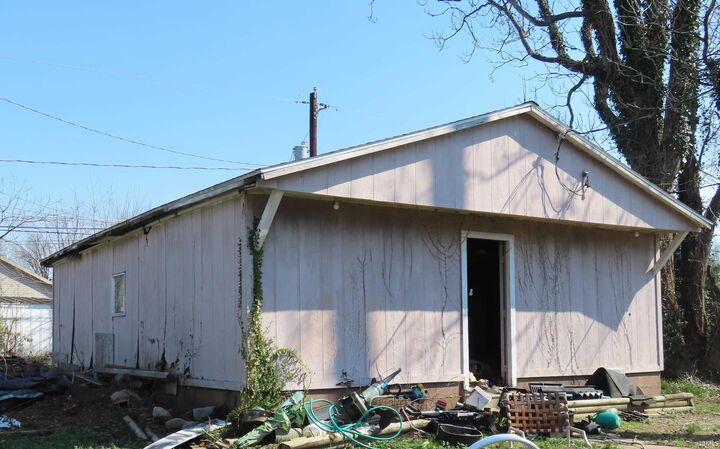 Property Photo: 1826 S Bosse Avenue IN 47712