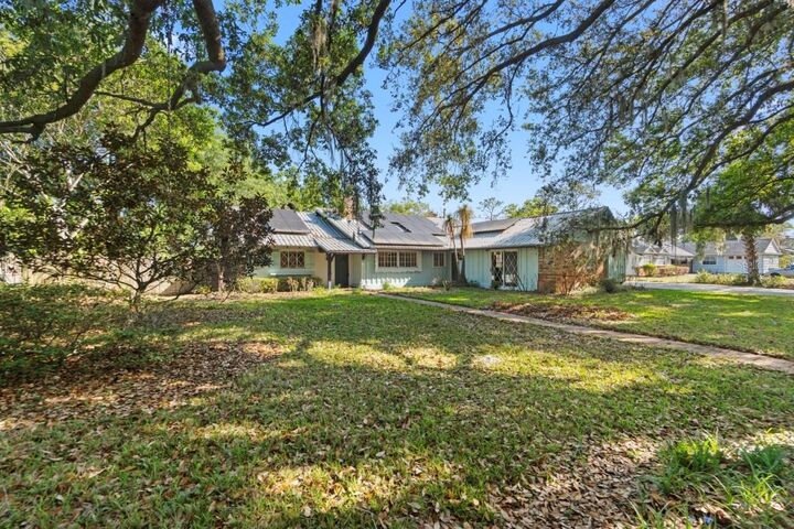 Property Photo:  1923 Linden Road  FL 32792 