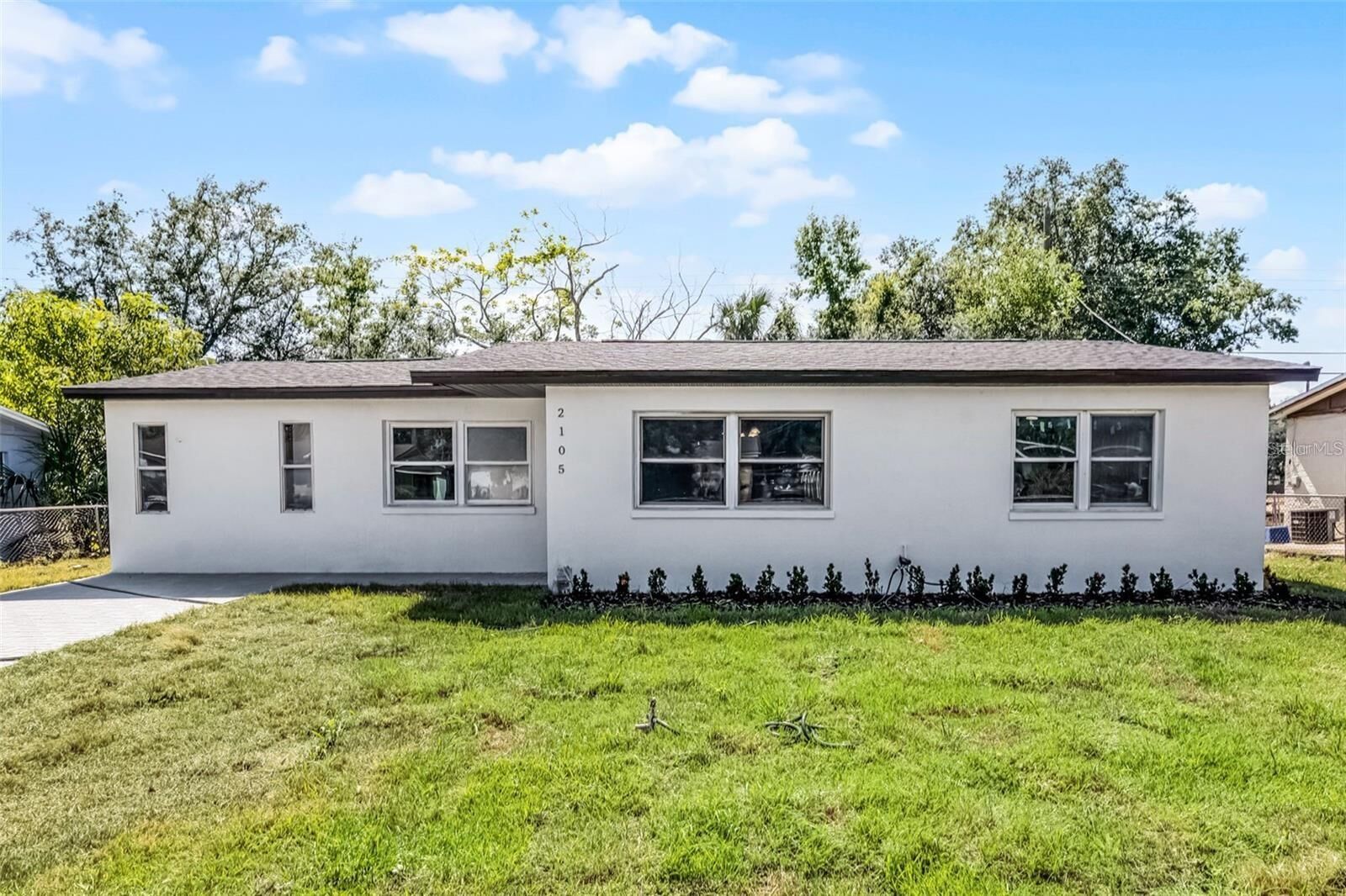 Property Photo:  2105 9th Street NE  FL 33881 