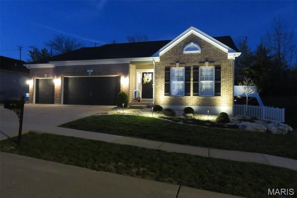 Property Photo:  324 Bramtonn Place  MO 63010 