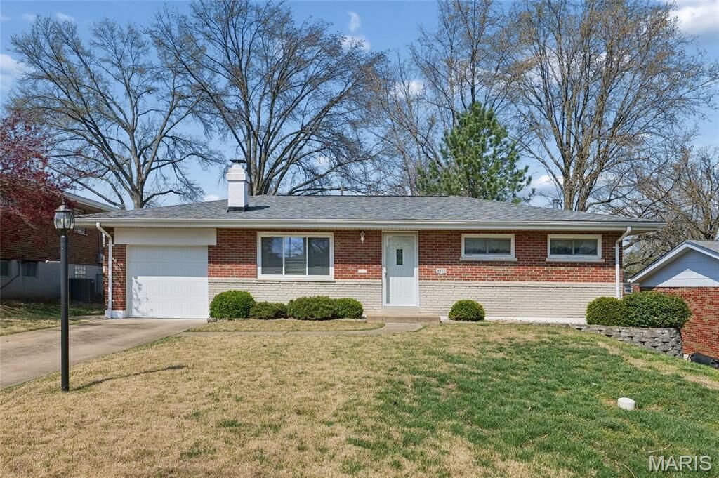 Property Photo:  9835 Ridgely Lane  MO 63123 