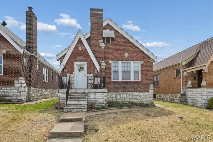 Property Photo:  5622 Pernod Avenue  MO 63139 