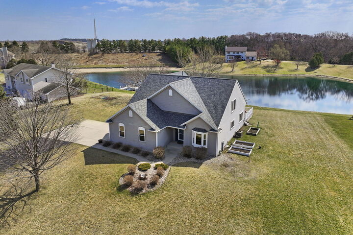Property Photo:  W5071 W Clearwater Ln  WI 53121 