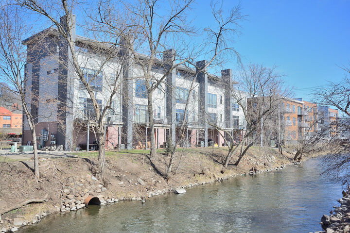 Property Photo:  305 Mill Reserve Dr  WI 53188 