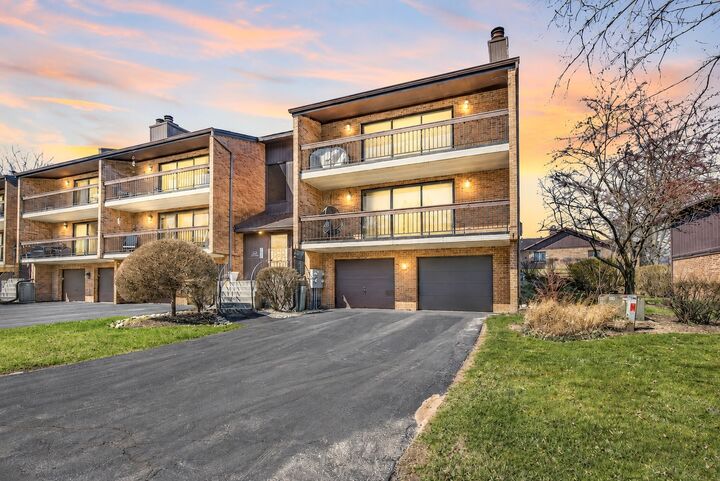 Property Photo:  8150 Brookside Drive 204  IL 60464 