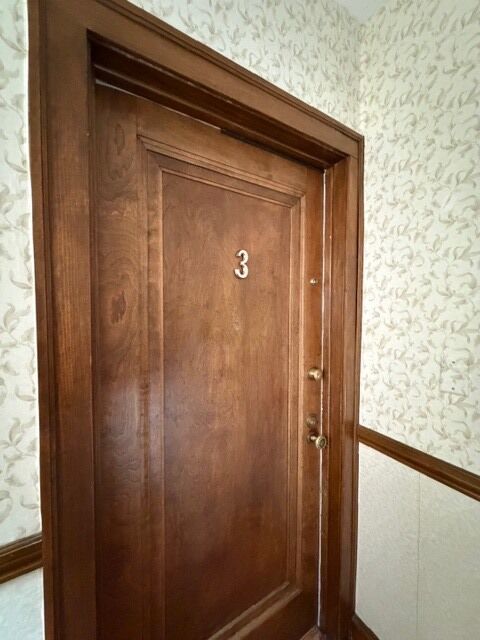 Property Photo:  4820 Elm Street 3  IL 60077 