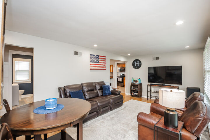 Property Photo:  15W492 Concord Street  IL 60126 