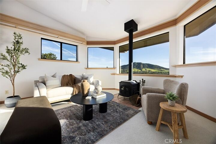 Property Photo:  957 Skyline Drive  CA 93405 