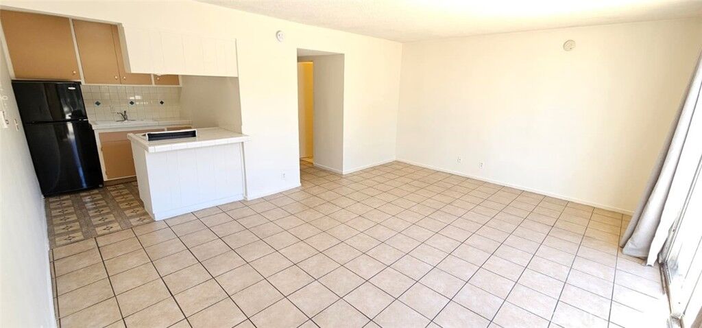 Property Photo:  206 N Park View Street 104  CA 90026 