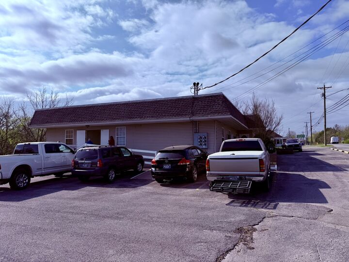 Property Photo: 1815 S Cannon Blvd TN 37160