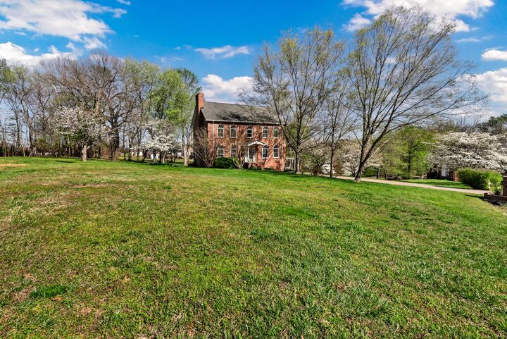 Property Photo: 930 Doe Run Ct TN 37010