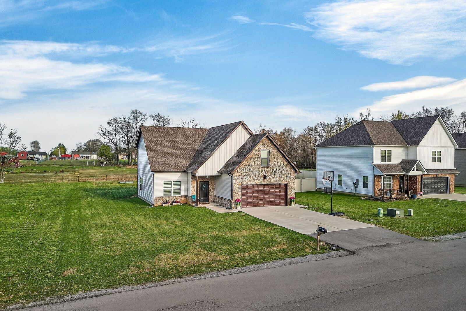 Property Photo:  235 Villa St  TN 37166 