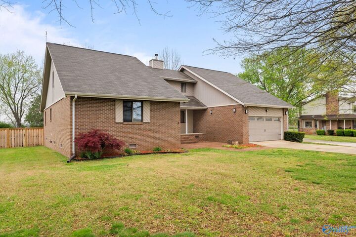 Property Photo: 102 Whitewater Bend AL 35750