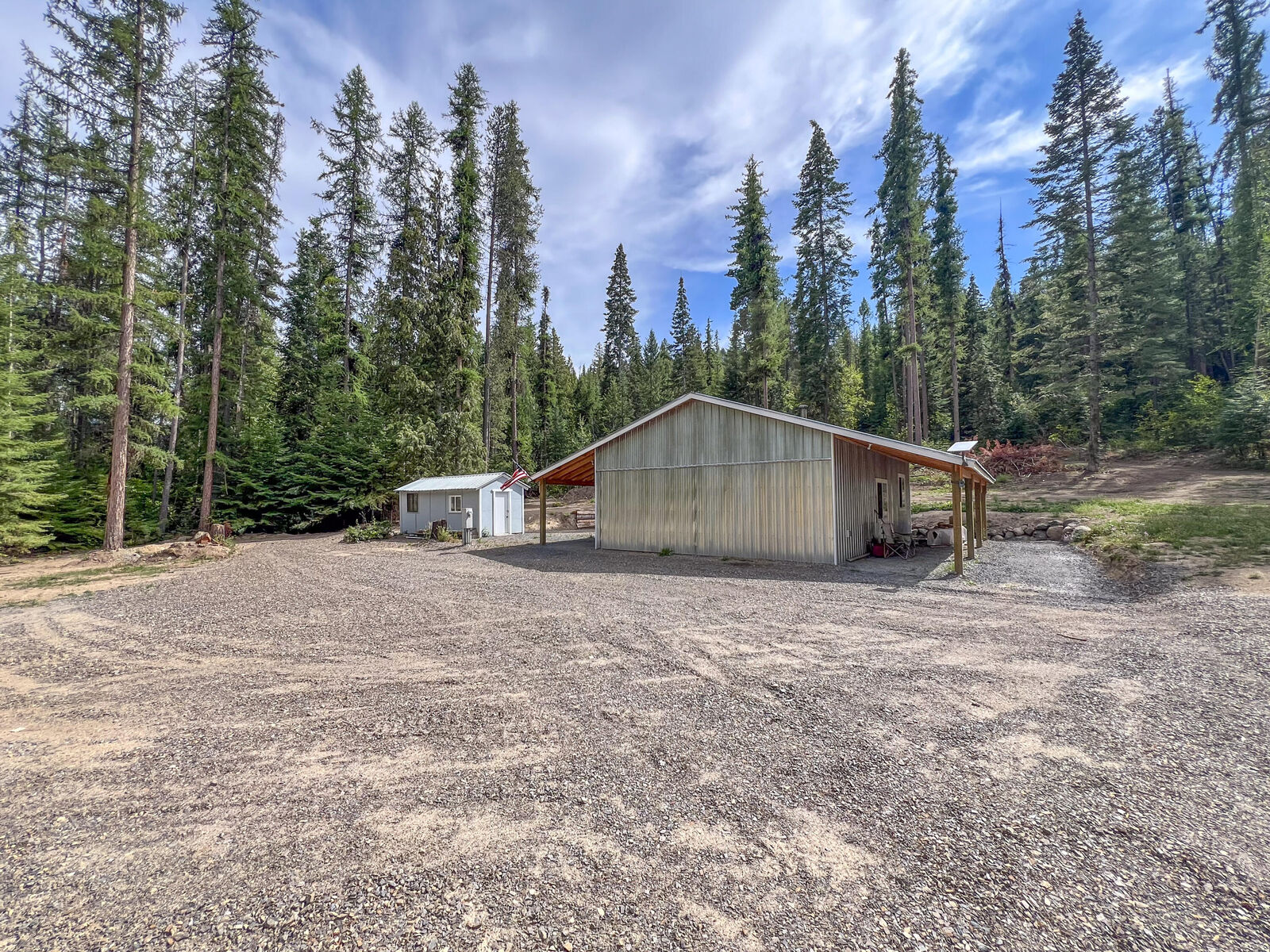 Property Photo:  3402 Larkspur Way  WA 99141 
