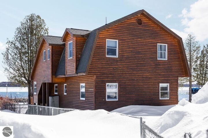 Property Photo:  148 N Huron 1  MI 49725 