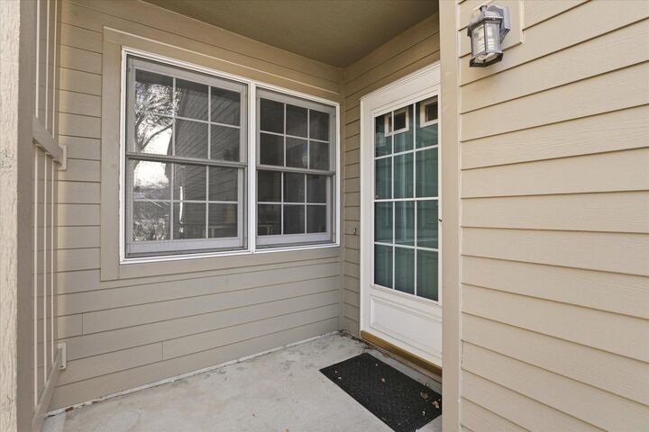 Property Photo:  1676 Rose Hill Circle 1676  MN 55108 