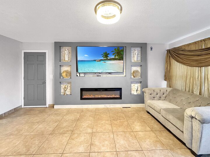 Property Photo:  1409 F St  NE 68776 